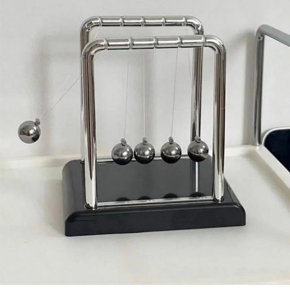 Newton’s Cradle Balance Balls